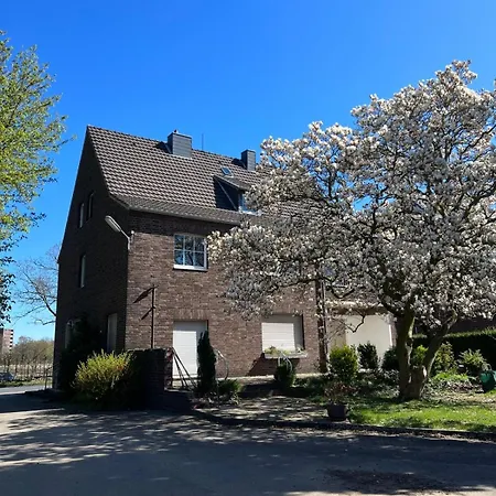 Haus Neuss-eg *