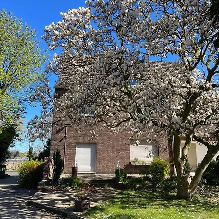 Haus Neuss-eg *