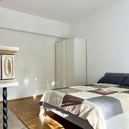 Haus Neuss-eg Apartment *